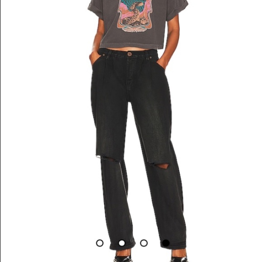 Women's Black Distressed Straight-Leg Jeans